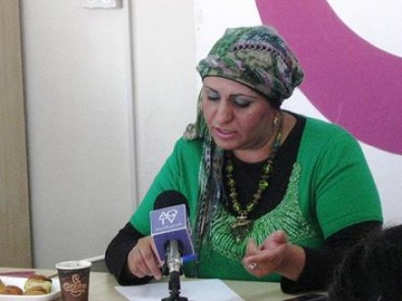 محافظ نابلس يستقبل مديرة راصد في الضفة الغربية